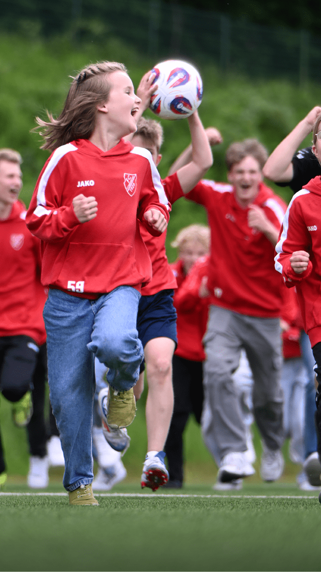 Kinder rennend beim Training