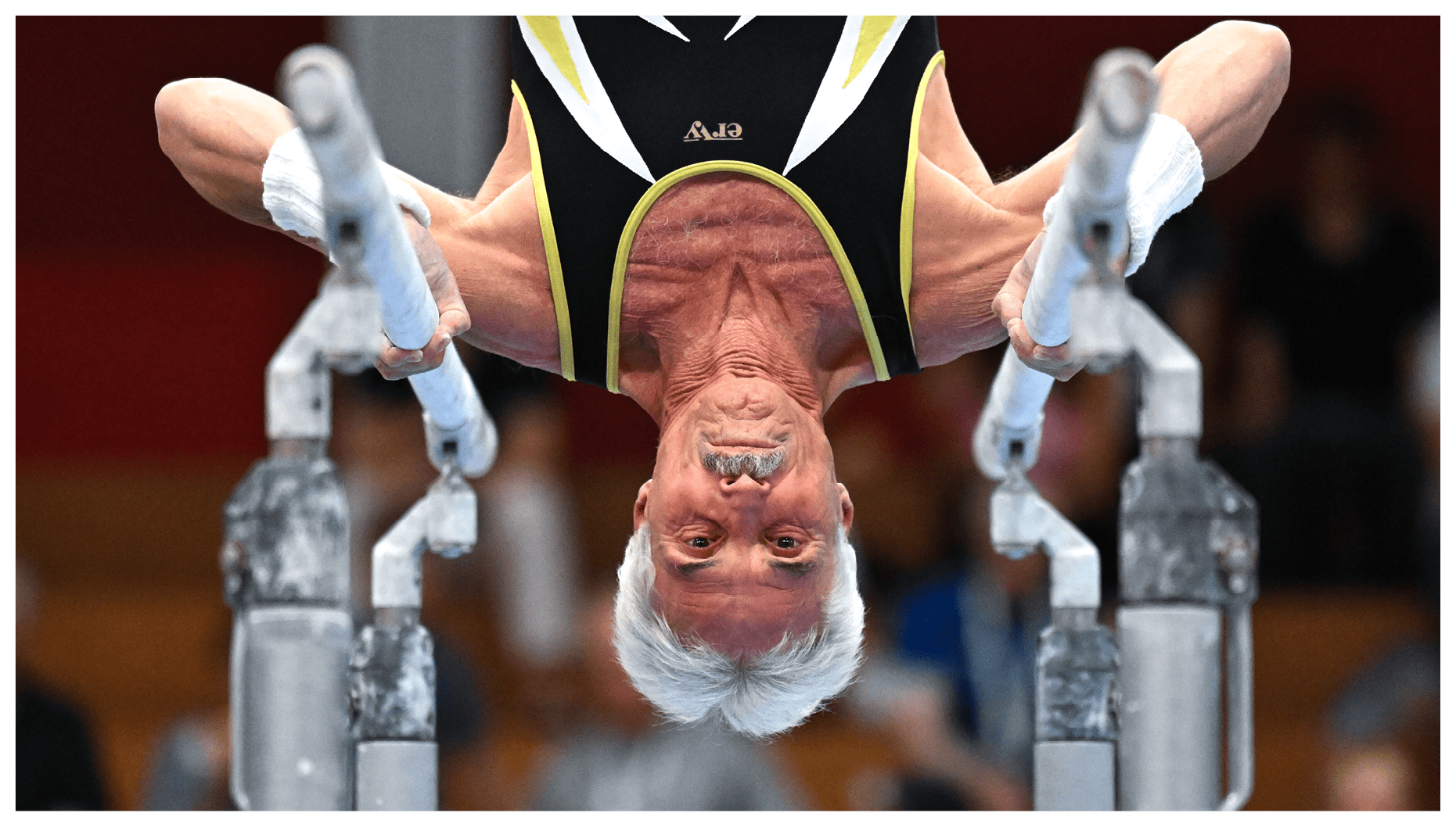 Bild des Monats: Der ber 70 j hrige Hermann Strittmatter beim Turnen