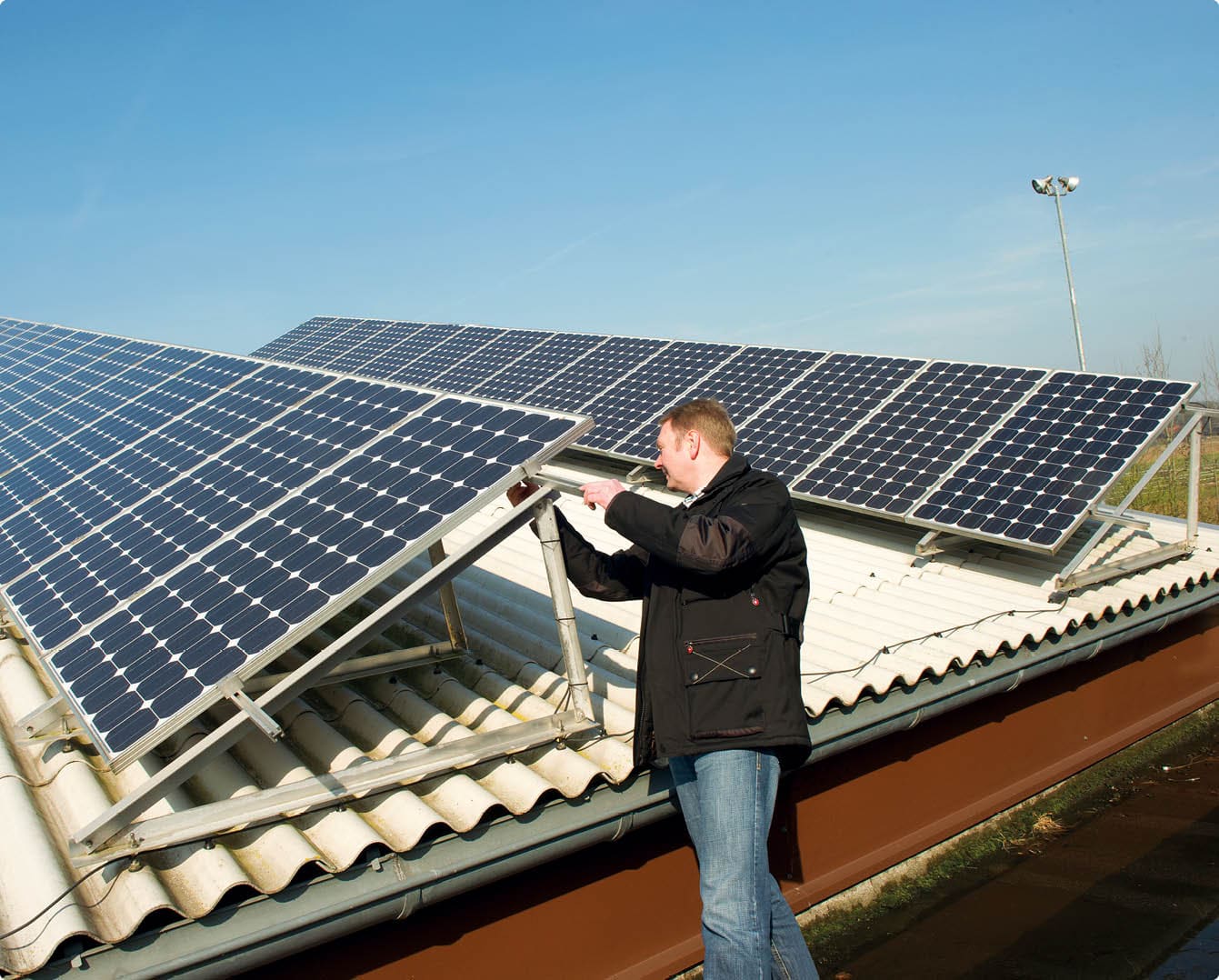 Solardach auf einem Vereinsheim