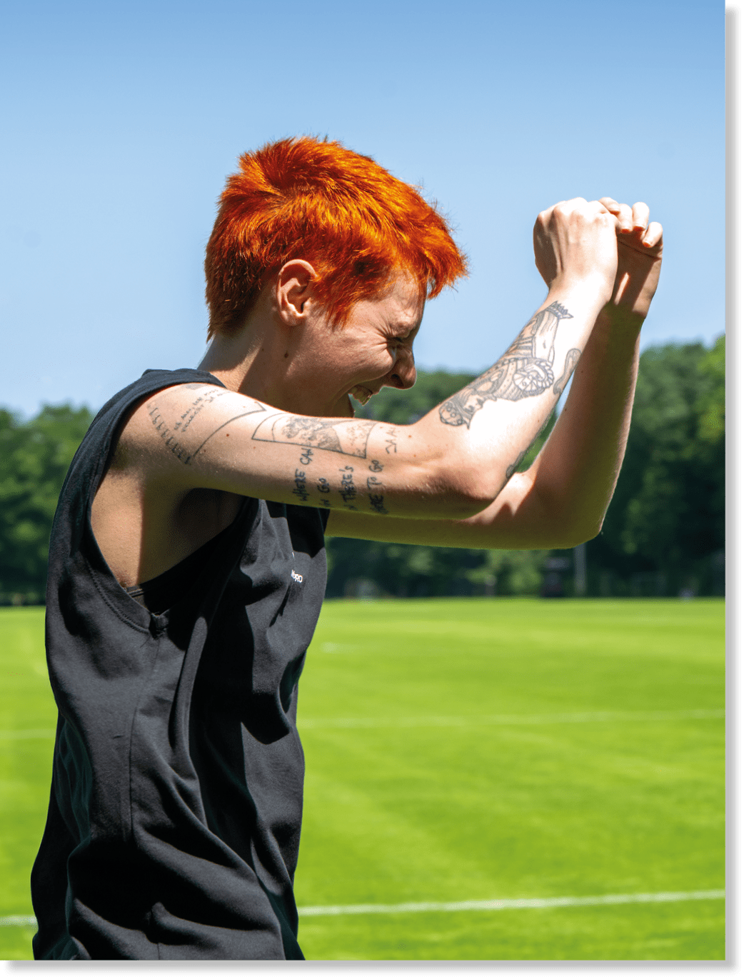 Cover der Wir im Sport zeigt eine junge Frau beim Sport“.