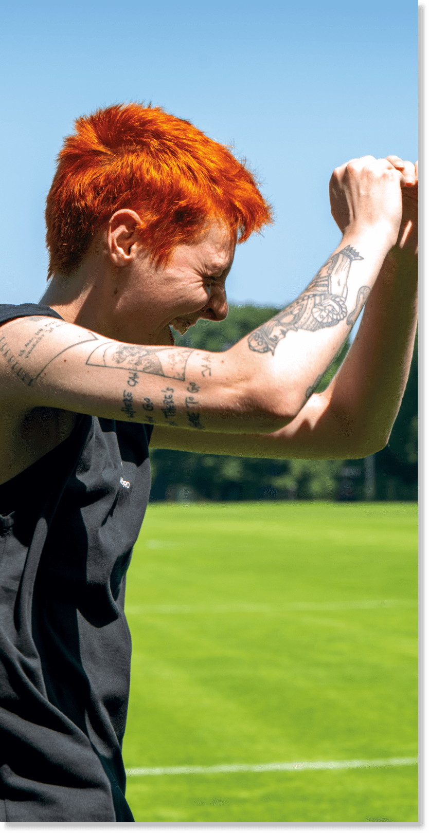 Cover der Wir im Sport zeigt eine junge Frau beim Sport