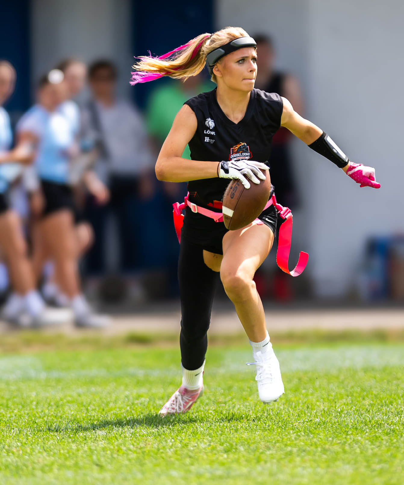 WestLotto Toptalente: Nika Wiesner beim Flag Football mit Ihrem Verein